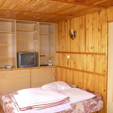 Alga W Lazach Pokoje I Łazy