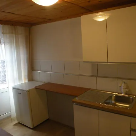 Dom Wczasowy Alga W Lazach Homestay *